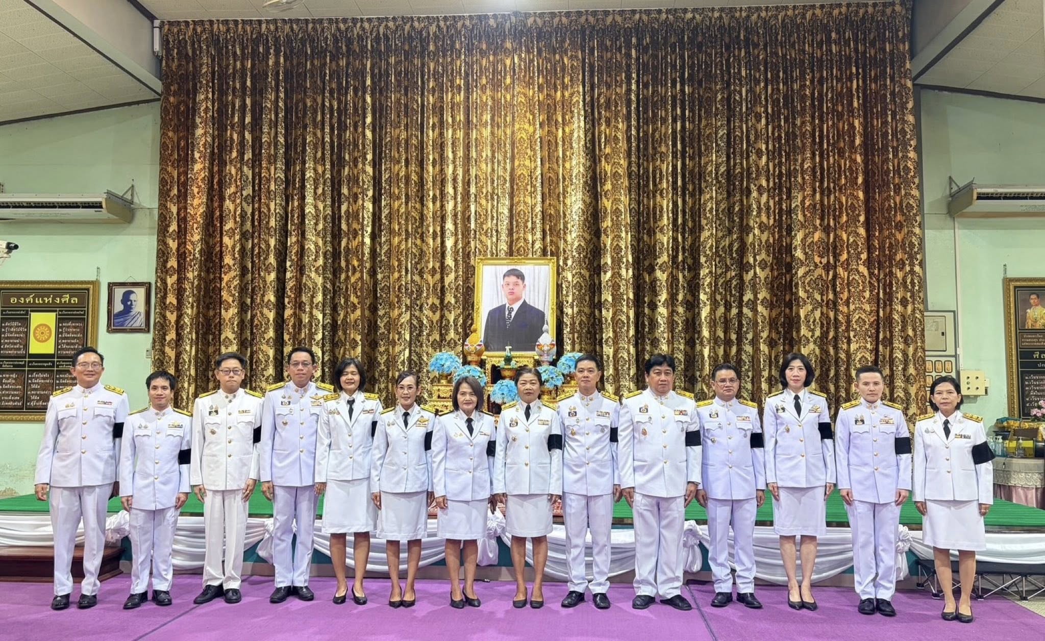 title - พิธีเจริญพระพุทธมนต์และพิธีทำบุญตักบาตรถวายพระราชกุศลเนื่องในโอกาสวันคล้ายวันประสูติ สมเด็จพระเจ้าลูกยาเธอ เจ้าฟ้าทีปังกรรัศมีโชติ มหาวชิโรตตมางกูร สิริวิบูลยราชกุมาร 